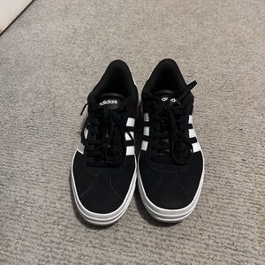 Women's VL Court Bold Platform Sneaker